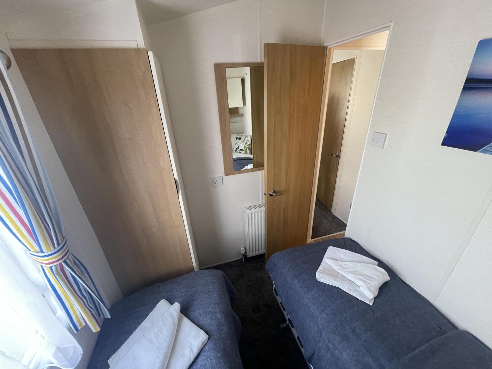 2 Bedroom Caravan, Edi Rita, Robin Hood, Pet Friendly Meliden Exterior photo